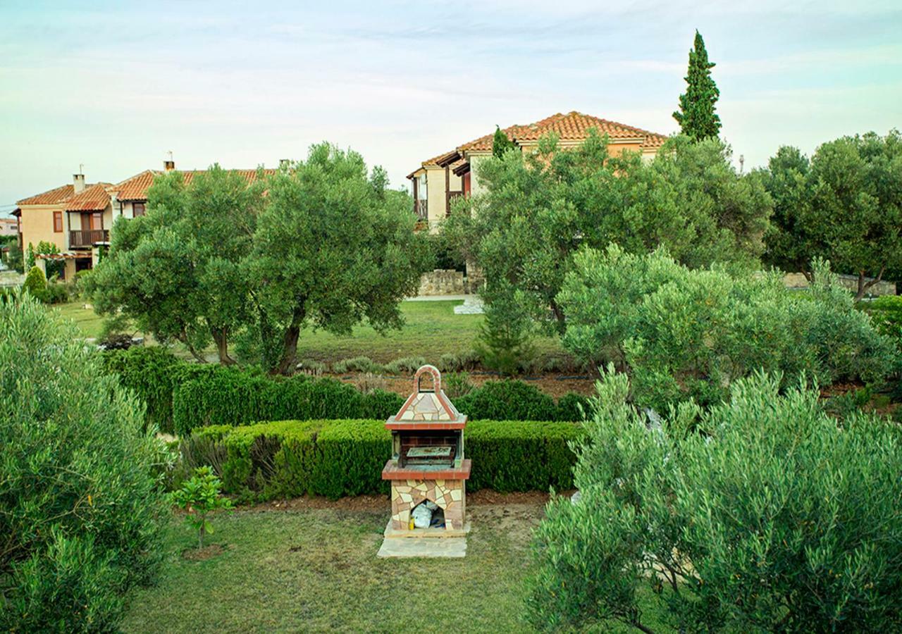 Rastoni Fabienne Shared Pool Maisonette, Afitos Exteriér fotografie